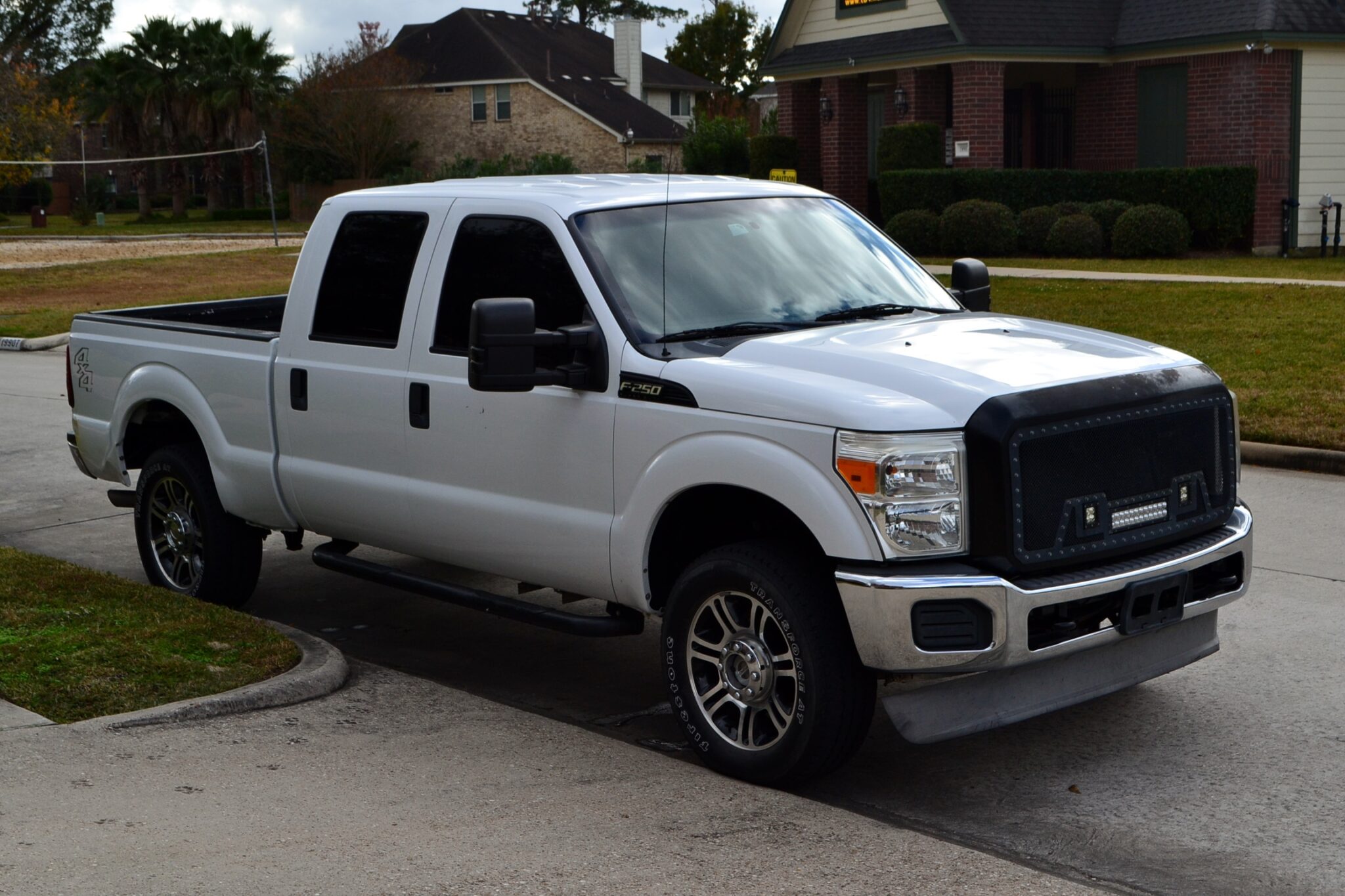 2011 FORD F-250 XL Crewcab 4X4 – Daily Autos 2011 Ford F250 6.2 L Towing Capacity